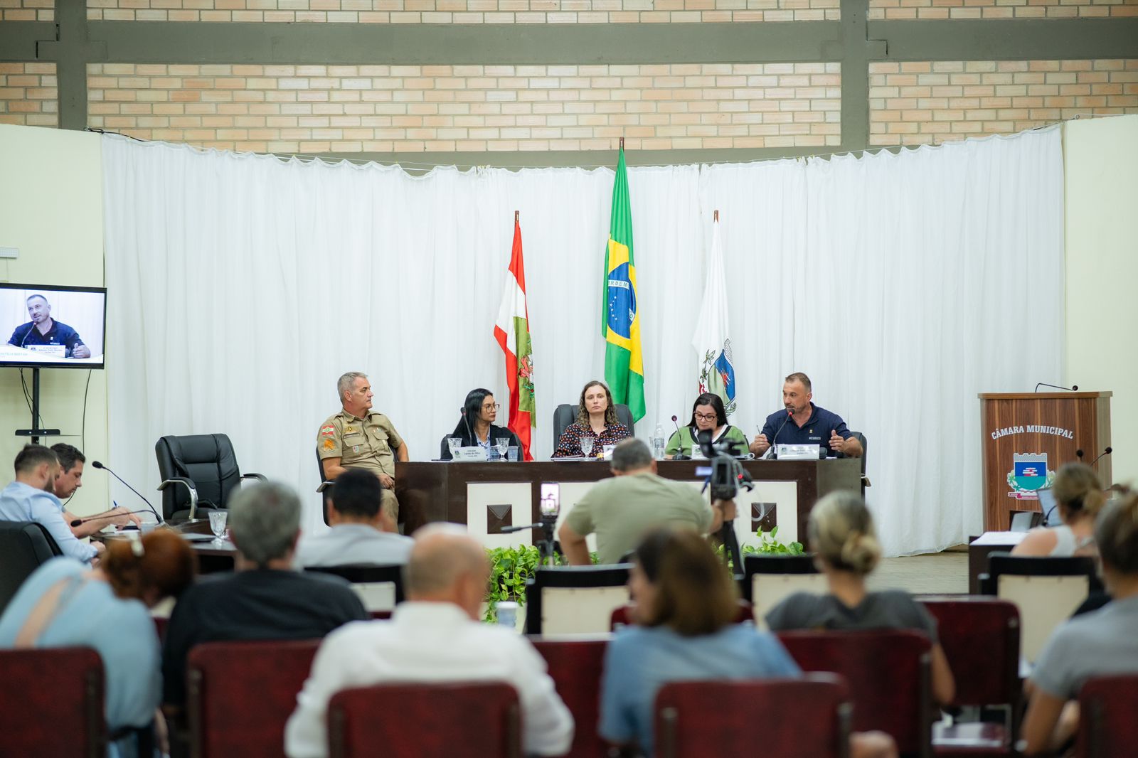 Reunião da Câmara de Morro da Fumaça discute segurança pública com autoridades locais