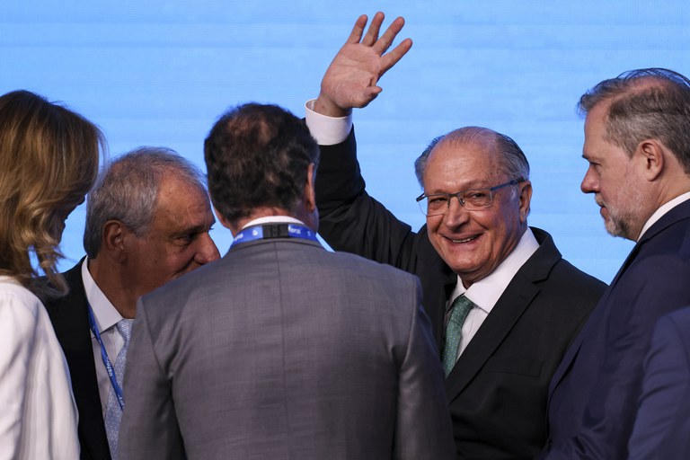 Alckmin comemora aprovação pelo Senado do PL de incentivo aos semicondutores